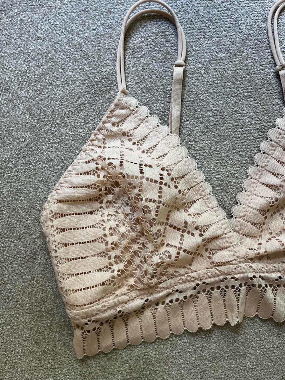 Anemone Cream Crochet Lace Bralette - Picture 3 of 12